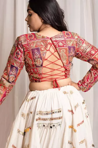 Vintage vibe top red full sleeves