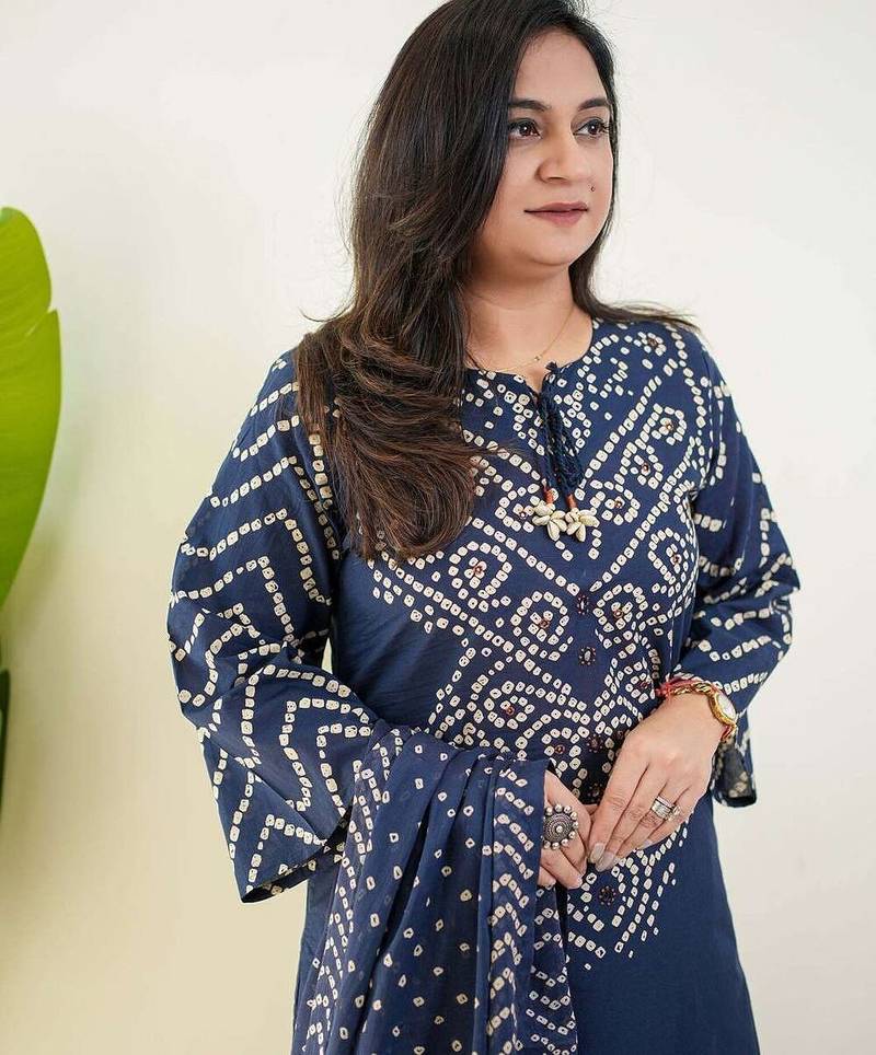 Navy blue bandhani printed pure cotton straight kurta set with dupatta