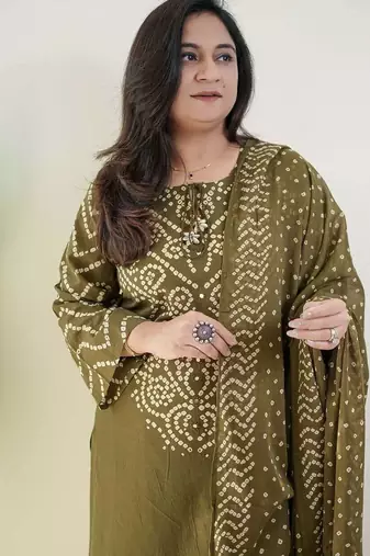 Olive bandhani printed pure cotton straight kurta set with dupatta