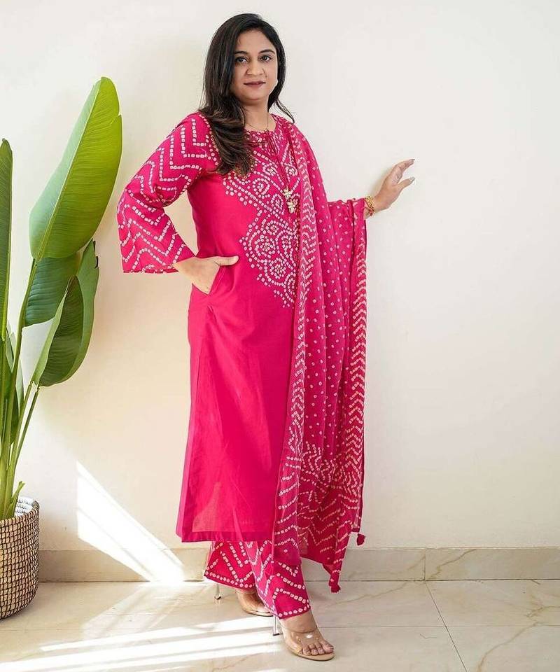 Pink bandhani printed pure cotton straight kurta set with dupatta