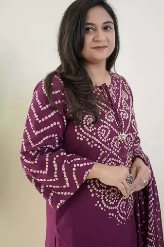 Purple bandhani printed pure cotton straight kurta set with dupatta