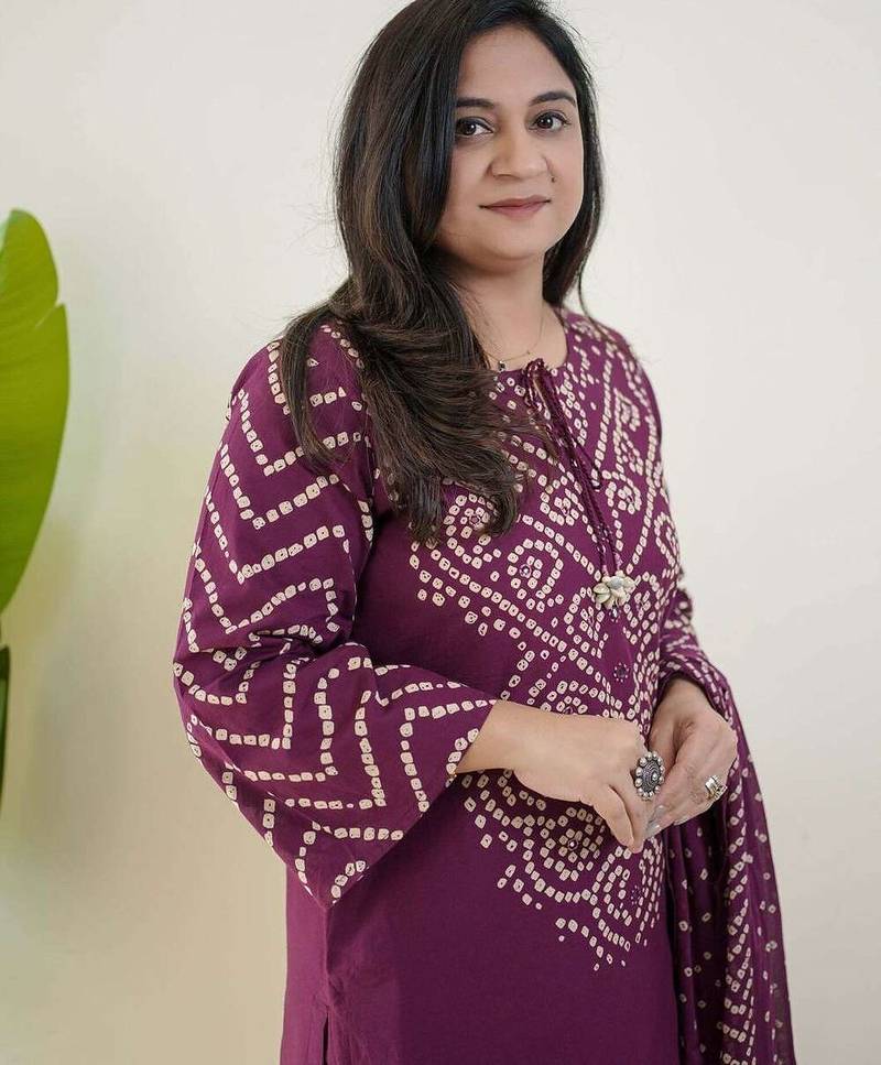 Purple bandhani printed pure cotton straight kurta set with dupatta