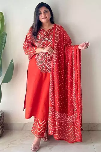 Red bandhani printed pure cotton straight kurta set with dupatta
