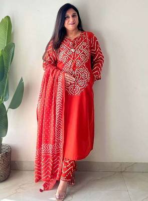 Red bandhani printed pure cotton straight kurta set with dupatta 2