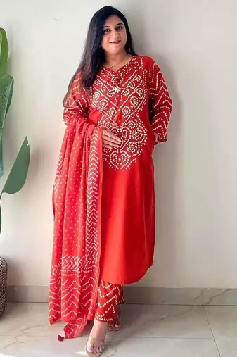 Red bandhani printed pure cotton straight kurta set with dupatta