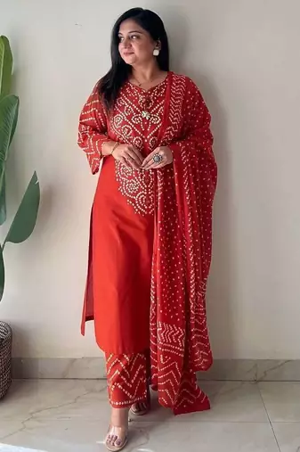 Red bandhani printed pure cotton straight kurta set with dupatta