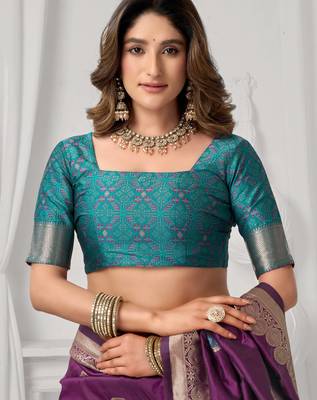 Women's wine soft silk zari woven saree with blouse 4