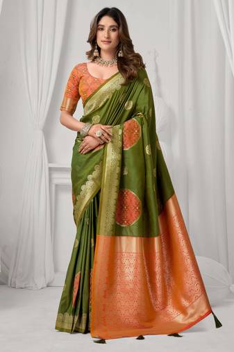 Women's green soft silk zari woven saree with blouse