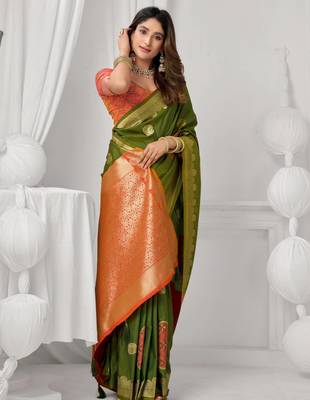 Women's green soft silk zari woven saree with blouse 2