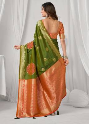 Women's green soft silk zari woven saree with blouse 5