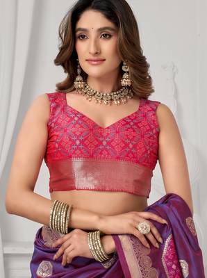 Women's purple soft silk zari woven saree with blouse 4