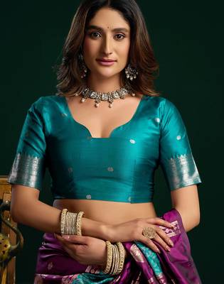 Women's wine soft silk zari woven saree with blouse 4
