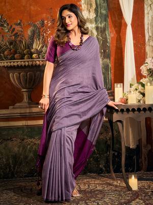 Women's purple cotton contrast pallu saree with blouse 2