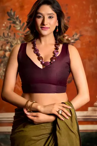 Women's mehendi cotton contrast pallu saree with blouse