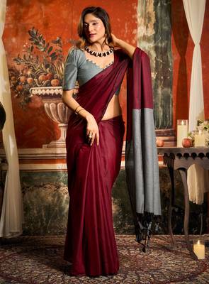 Women's maroon cotton contrast pallu saree with blouse 2