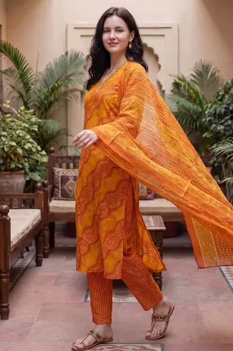 Women Ethnic Motifs Printed Regular Thread Work Kurta with Trousers & With Dupatta