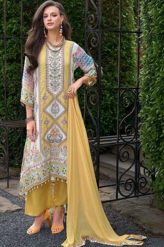 Women Ethnic Motifs Printed Thread Work Liva Kurta with Trousers & With Dupatta
