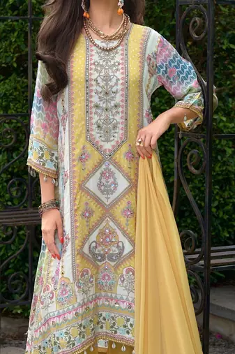 Women Ethnic Motifs Printed Regular Thread Work Liva Kurta with Trousers & With Dupatta
