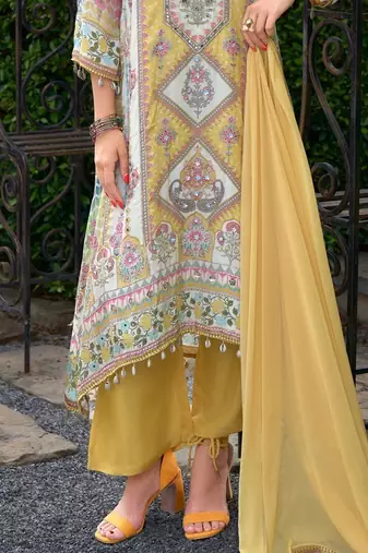 Women Ethnic Motifs Printed Regular Thread Work Liva Kurta with Trousers & With Dupatta