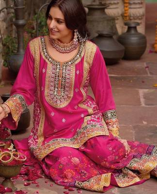 Women Floral Embroidered Regular Sequinned Kurta with Sharara & With Dupatta 3