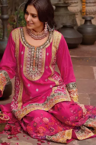 Women Floral Embroidered Regular Sequinned Kurta with Sharara & With Dupatta