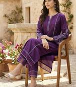 Women Ethnic Motifs Embroidered Regular Thread Work Kurta with Trousers