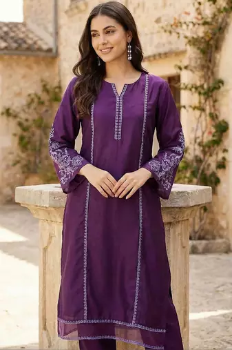 Women Ethnic Motifs Embroidered Regular Thread Work Kurta with Trousers