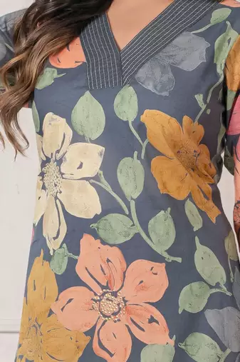 Women Floral Printed Regular Pure Cotton Kurta with Trouser