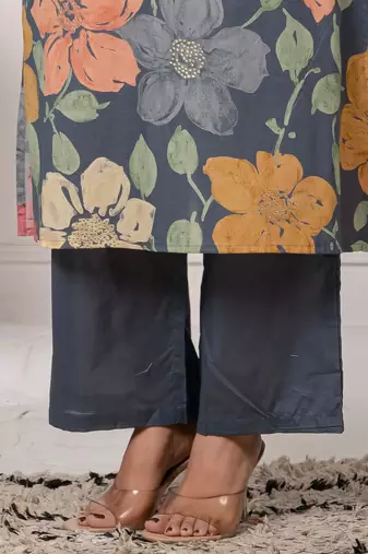 Women Floral Printed Regular Pure Cotton Kurta with Trouser