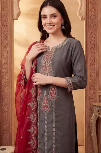 Women Ethnic Motifs Embroidered Regular Thread Work Kurta with Trousers & With Dupatta