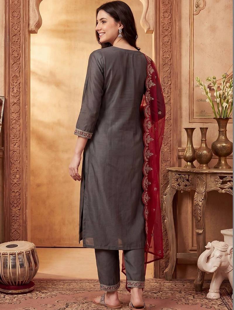 Women Ethnic Motifs Embroidered Regular Thread Work Kurta with Trousers & With Dupatta