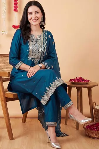 Women Ethnic Motifs Embroidered Regular Thread Work Kurta with Trousers & Dupatta