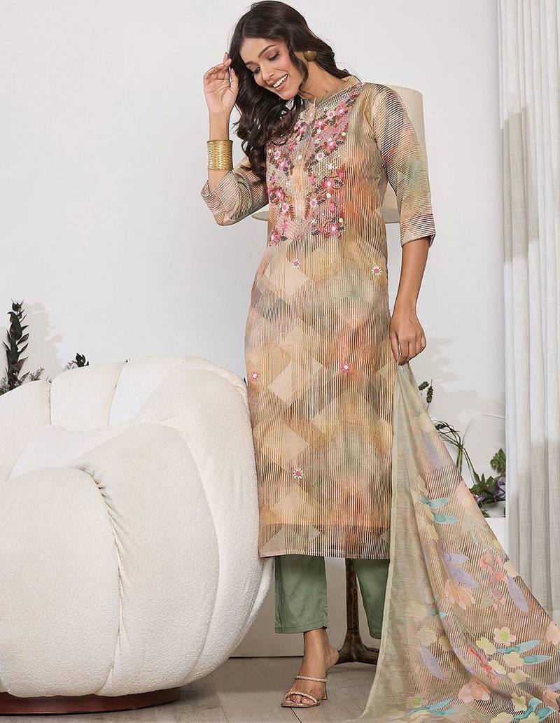 Floral Printed Thread Work Chanderi Silk Kurta with Trouser & Dupatta