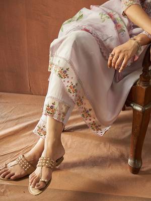 Floral Embroidered Thread Work V-Neck Straight Kurta With Trousers & Dupatta 5