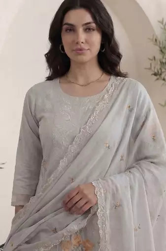 Women Floral Embroidered Regular Thread Work Pure Cotton Kurta with Trousers & With Dupatta