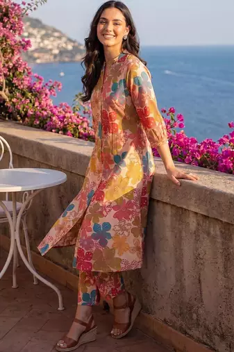 Women Floral Printed Regular Pure Cotton Kurta with Trousers