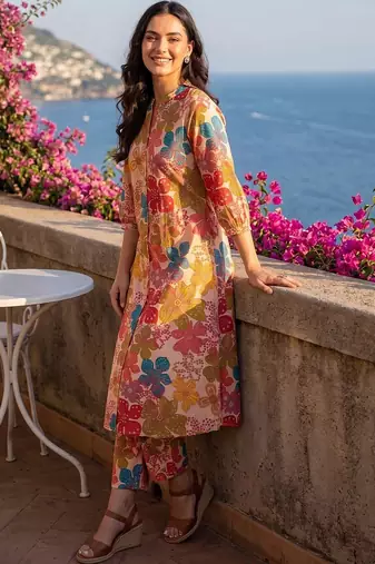 Women Floral Printed Regular Pure Cotton Kurta with Trousers