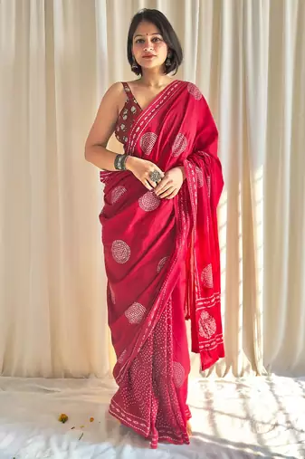 Printed floral ethnic motifs linen digital saree with blouse piece