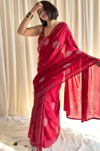 Printed floral ethnic motifs linen digital saree with blouse piece