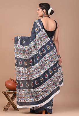 Printed floral ethnic motifs linen digital saree with blouse piece 3