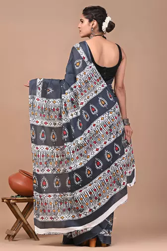 Printed floral ethnic motifs linen digital saree with blouse piece