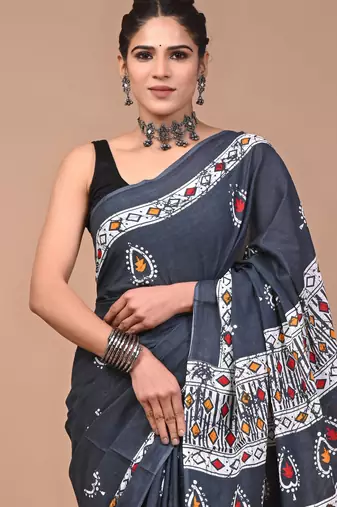 Printed floral ethnic motifs linen digital saree with blouse piece