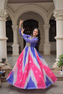 Blue&pink georgette readymade navratri anarkali suit with bandhej & embroidery work 3