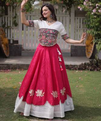 pink silk blend embroidered Navratri lehenga choli 2
