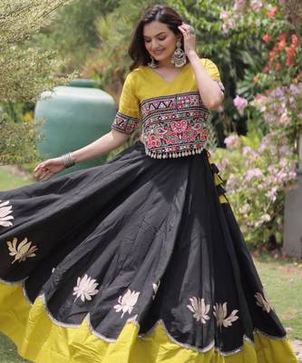 black silk blend embroidered Navratri lehenga choli 2