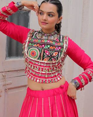 pink silk blend plain Navratri lehenga choli 3