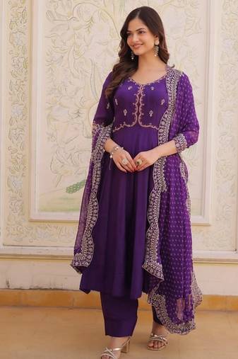 Purple beads & thread work mul chanderi kurti set