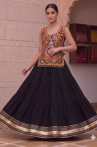Multicolor embroidered cotton u-neck blouse