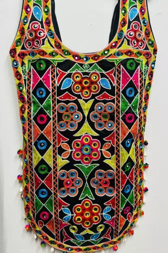 Multicolor embroidered cotton u-neck blouse