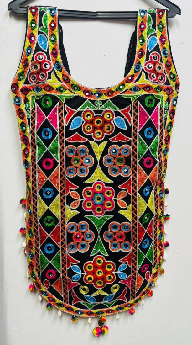 Multicolor embroidered cotton u-neck blouse